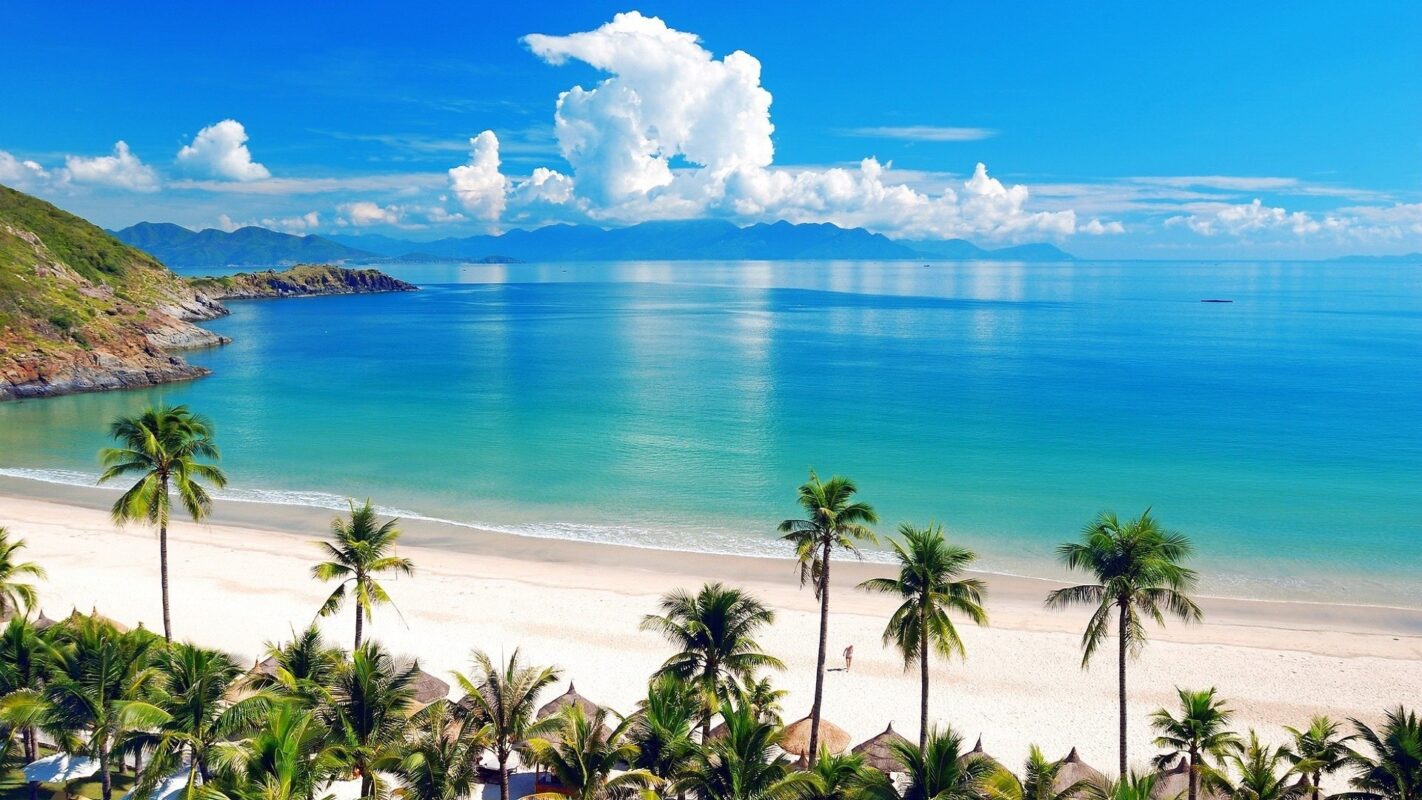 Beach and blue sea wallpaper