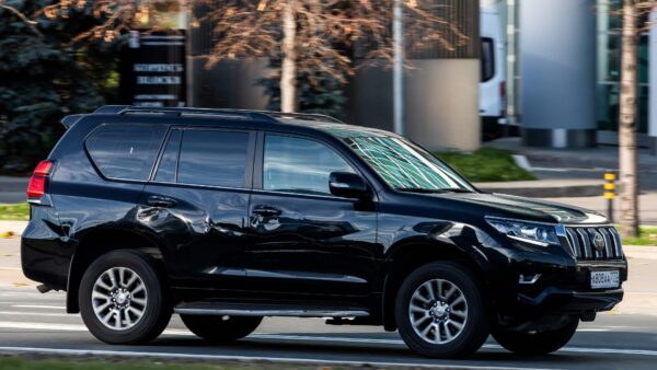 Toyota Luxury Car Image